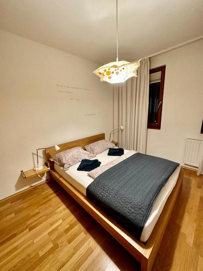 Central Apartment With Balcony ブダペスト エクステリア 写真
