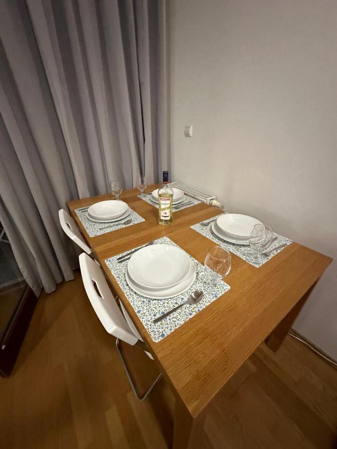 Central Apartment With Balcony ブダペスト エクステリア 写真