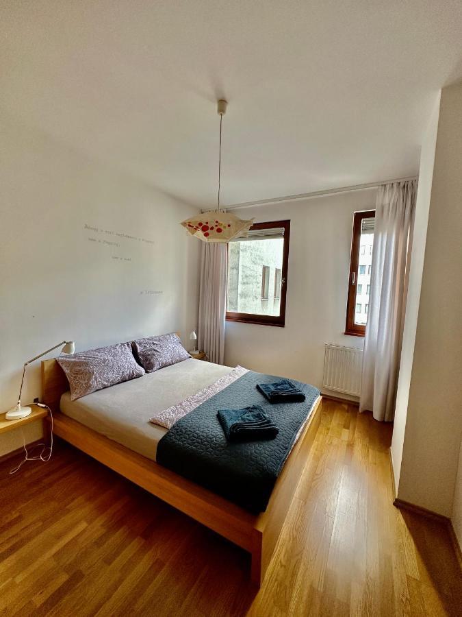 Central Apartment With Balcony ブダペスト エクステリア 写真