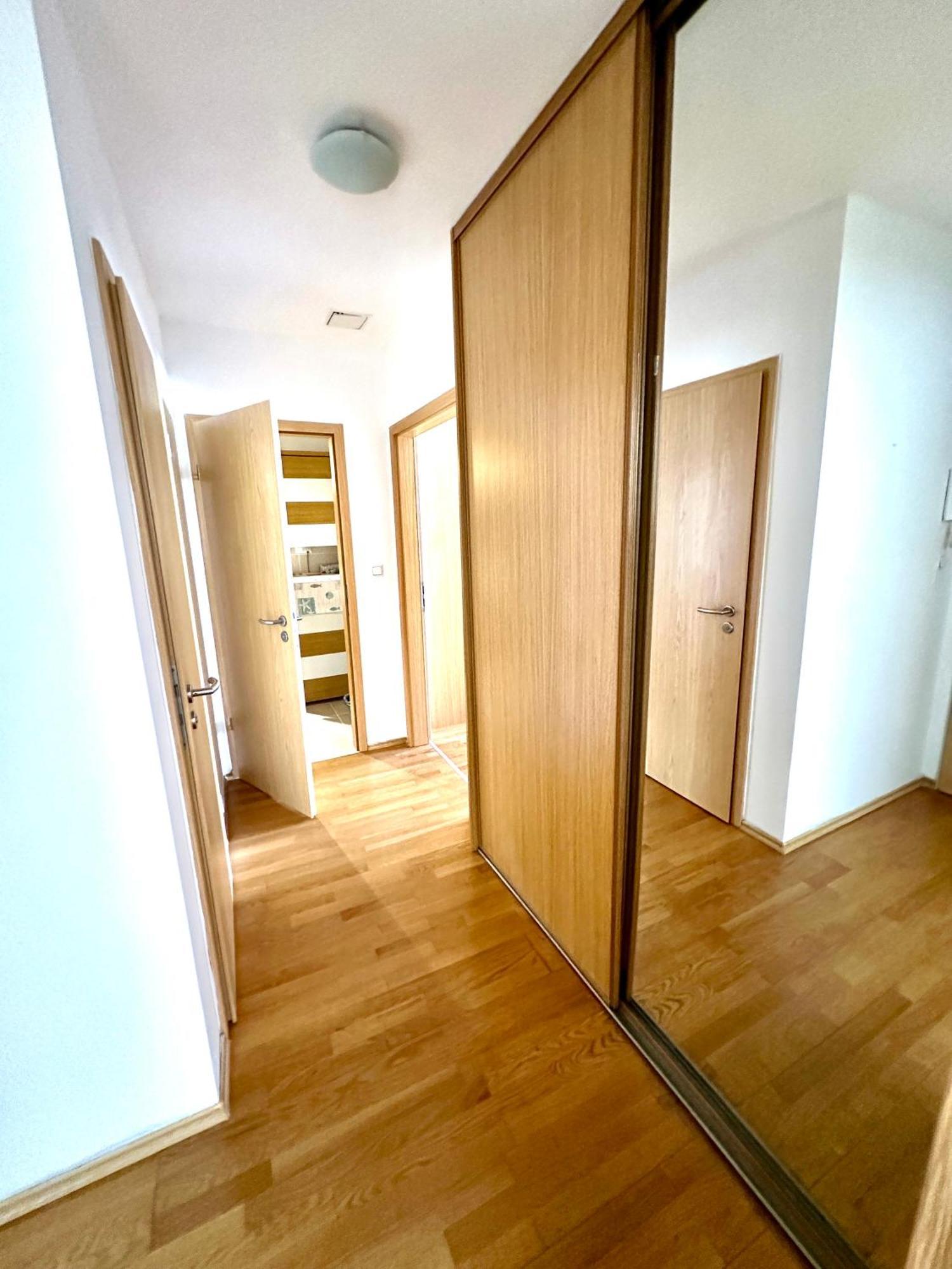 Central Apartment With Balcony ブダペスト エクステリア 写真