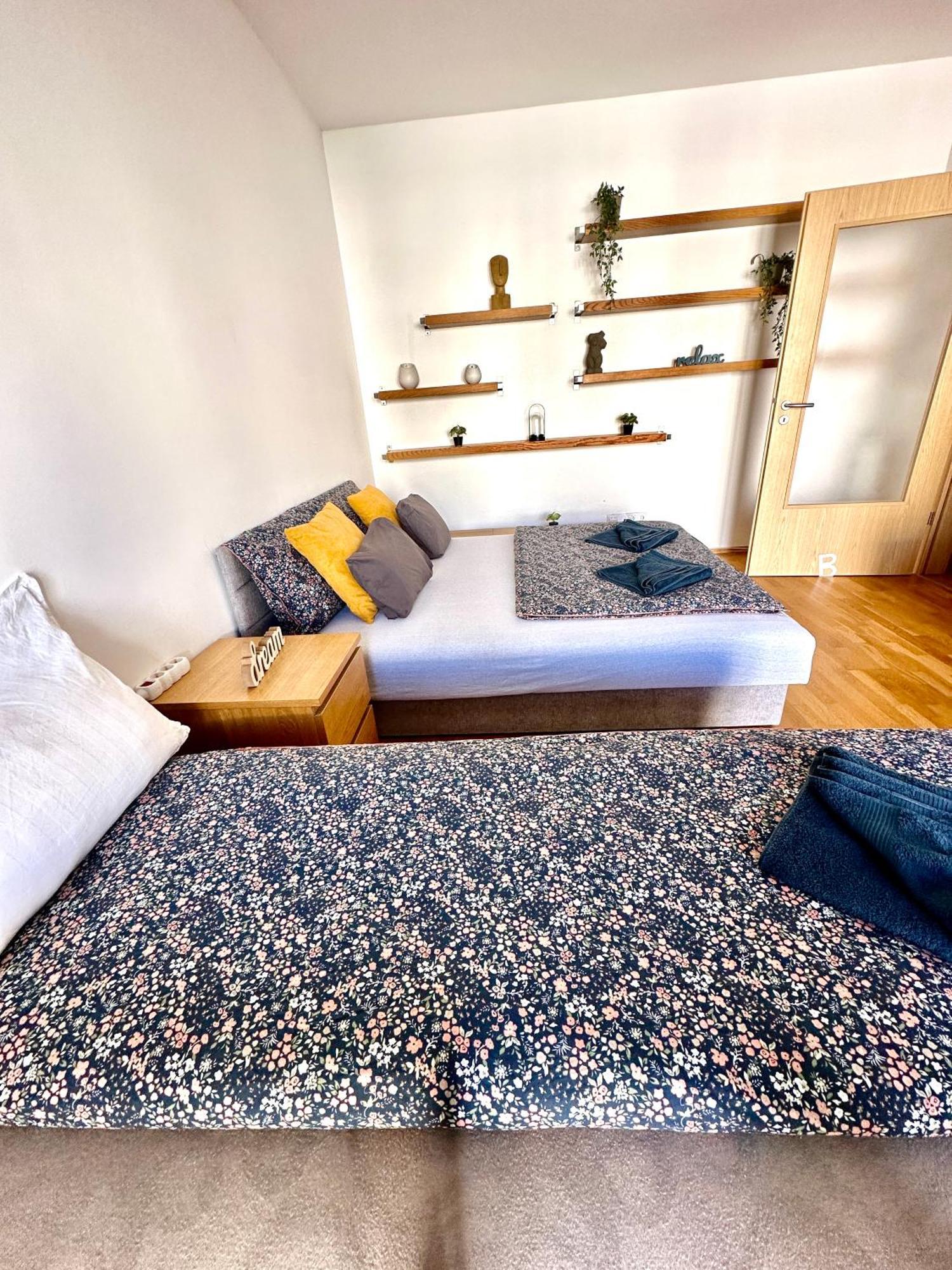 Central Apartment With Balcony ブダペスト エクステリア 写真